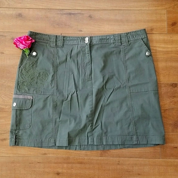 Embroidered Sport/Hiking Skirt - Picture 2 of 10